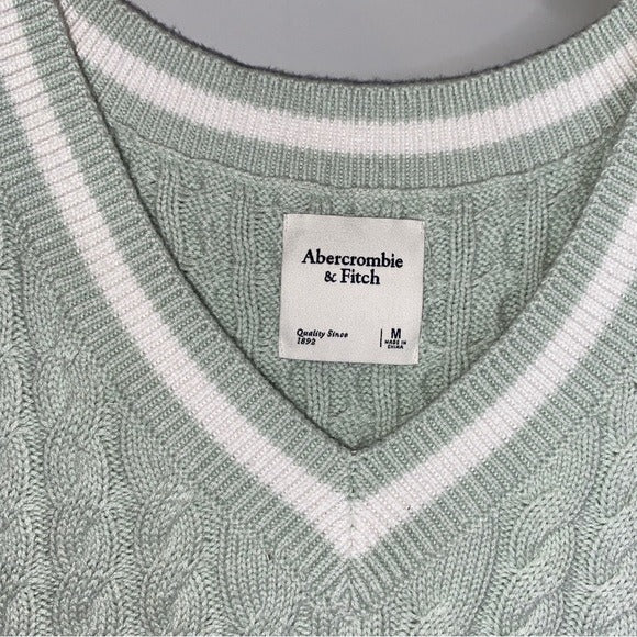 NWT Abercrombie & Fitch Cropped V Neck Cable Knit Sweater Vest